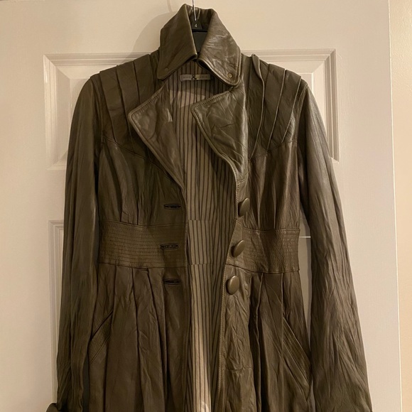 ππXOXOππ Gossip Girl Closet - Picture 2 of 5